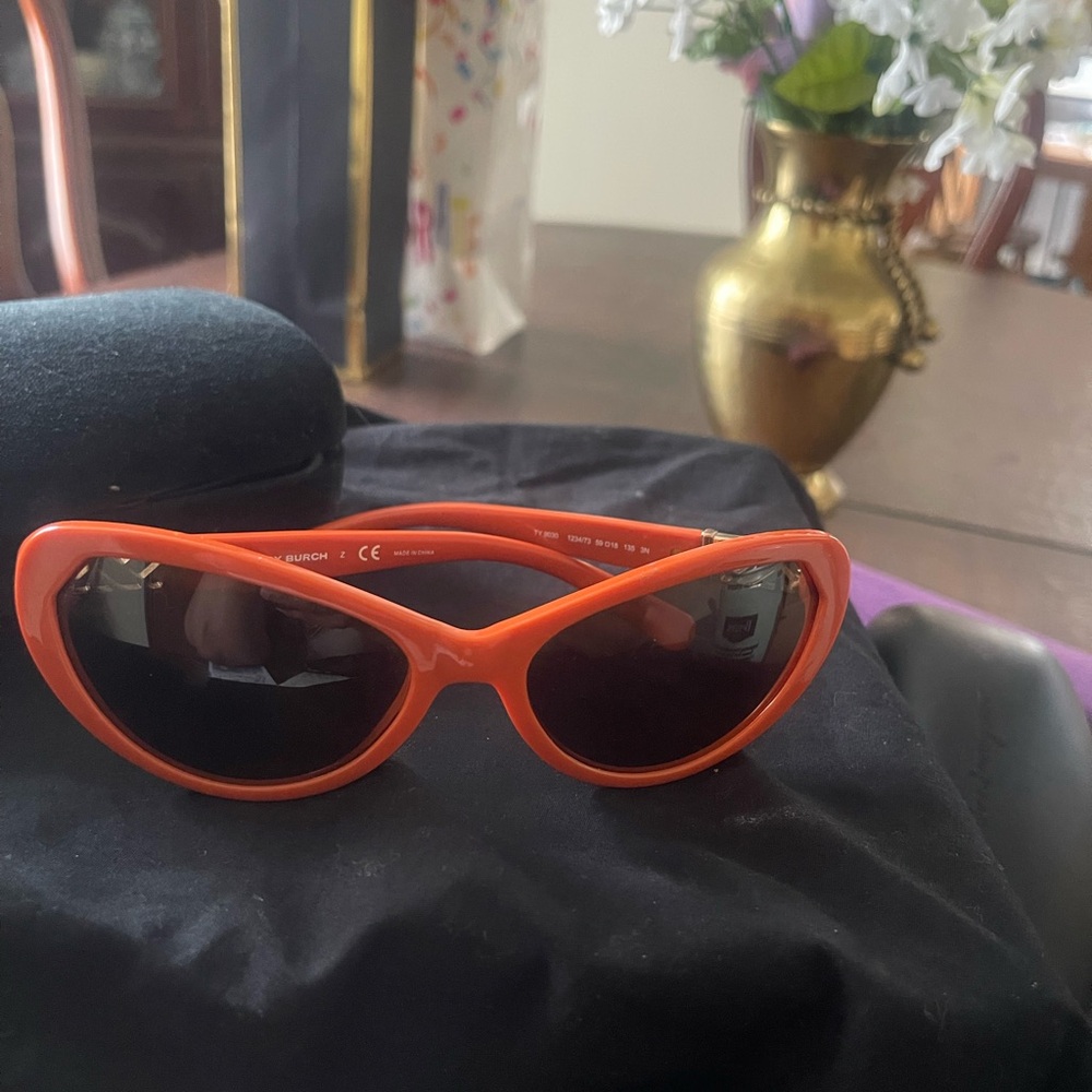 TORY BURCH Cat-Eye Sunglasses